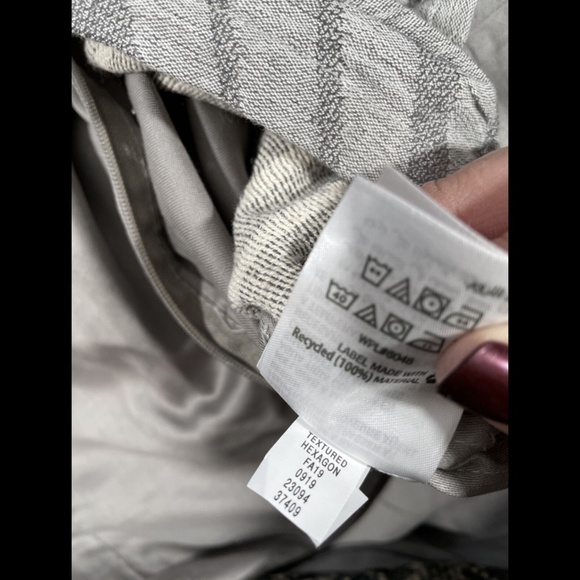 NIB Hotel Collection‎ Textured Hexagon King Duvet Only in Grey - Picture 8 of 11